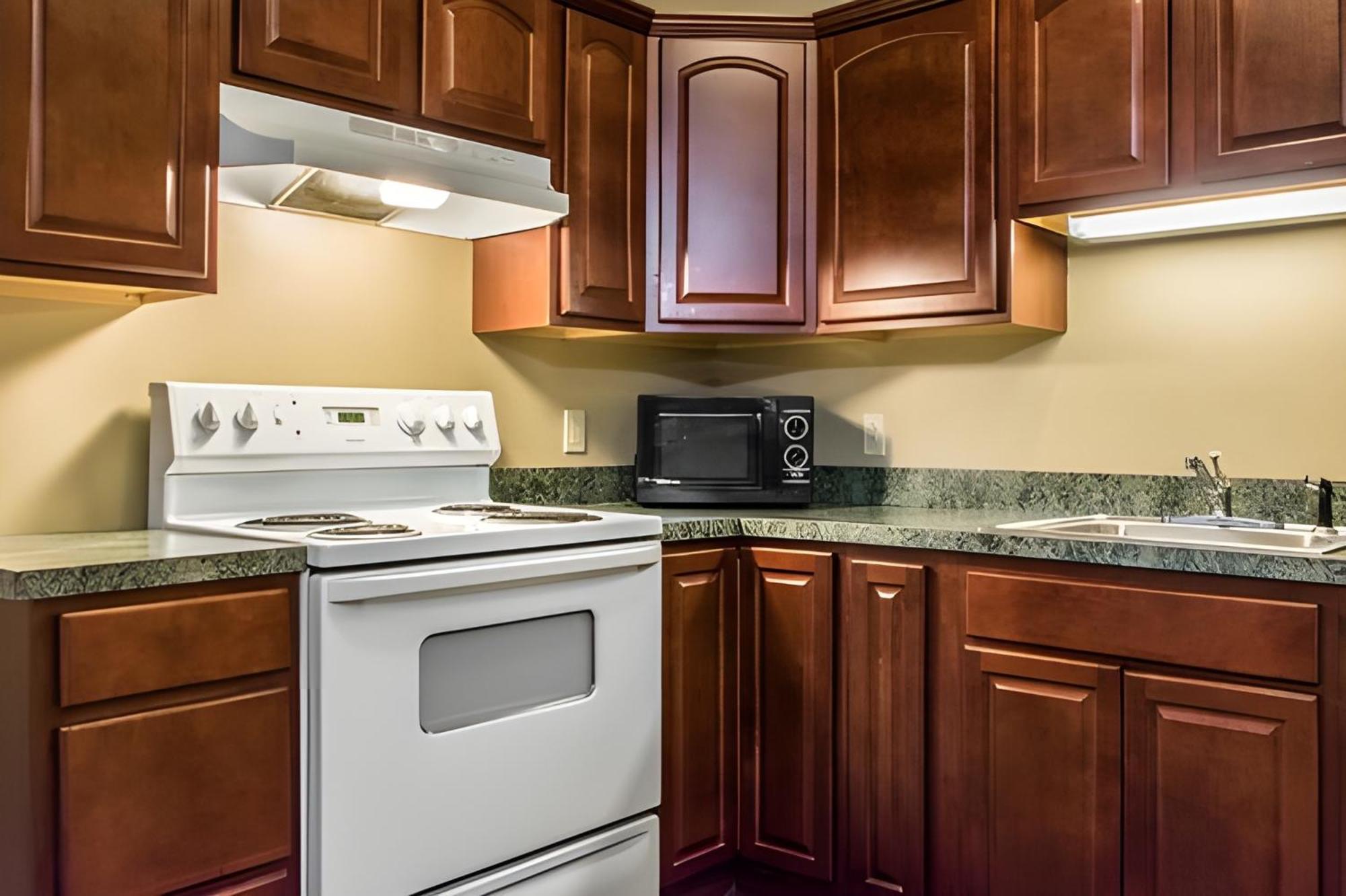 Comfort Lancaster County Inn 3*
